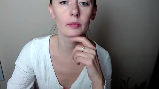 LiaSeass  online show from January 6, 2026, 8:18 am