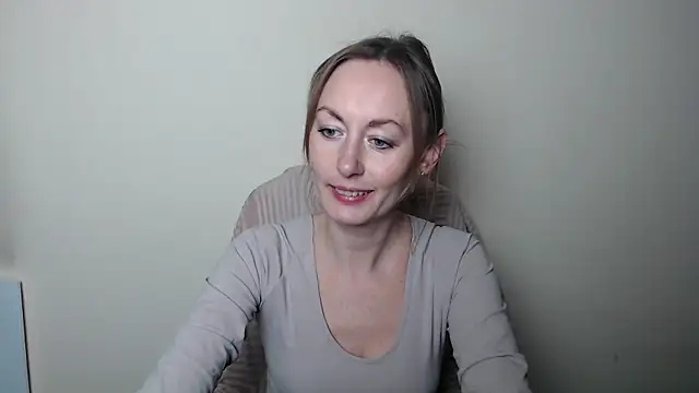 LiaSeass  online show from April 4, 2026, 12:12 pm