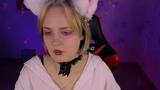 Snapshot of madeline_doll chatting on January 14, 2026, 8:07 am madeline doll online show from January 14, 2026, 8:07 am