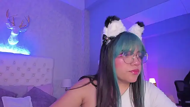 ZoeSkyee  online show from December 14, 2025, 2:29 am