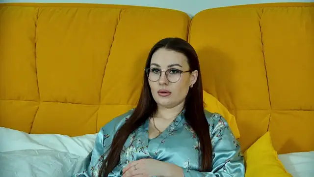 NoraFoxes online show from February 24, 2026, 10:16 am