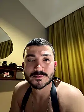 carloos593 online show from January 5, 2026, 7:39 pm