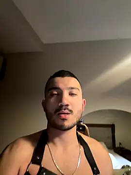 carloos593 online show from December 18, 2025, 7:46 am