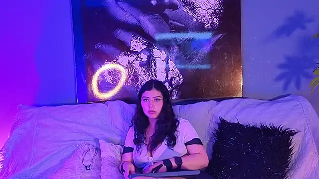 elizabethsecrett online show from January 7, 2026, 3:00 am