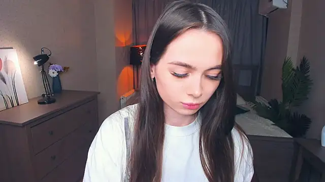 Snapshot of YvonneRobes chatting on February 7, 2026, 7:22 pm YvonneRobes online show from February 7, 2026, 7:22 pm