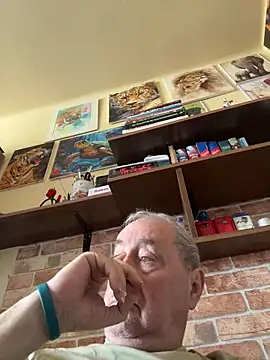 csikar online show from April 18, 2026, 9:00 am