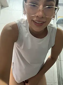 Snapshot of lunaluxury22 chatting on March 26, 2026, 3:10 pm lunaluxury22 online show from March 26, 2026, 3:10 pm