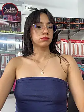 Snapshot of lunaluxury22 chatting on February 1, 2026, 3:21 pm lunaluxury22 online show from February 1, 2026, 3:21 pm