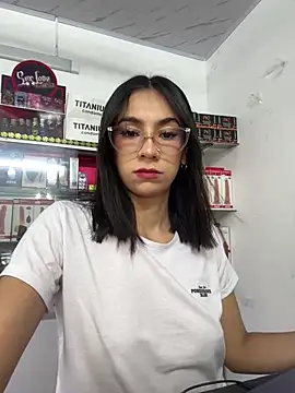 Snapshot of lunaluxury22 chatting on March 30, 2026, 1:45 pm lunaluxury22 online show from March 30, 2026, 1:45 pm