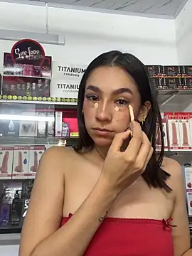 Snapshot of lunaluxury22 chatting on April 13, 2026, 11:03 am lunaluxury22 online show from April 13, 2026, 11:03 am