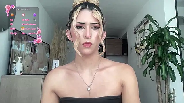 Snapshot of isa_fox_23 chatting on March 27, 2026, 4:52 pm isa fox 23 online show from March 27, 2026, 4:52 pm