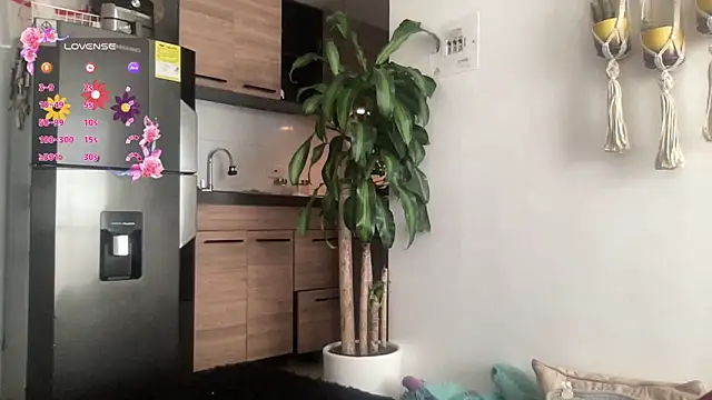 Snapshot of isa_fox_23 chatting on April 3, 2026, 8:15 pm isa fox 23 online show from April 3, 2026, 8:15 pm