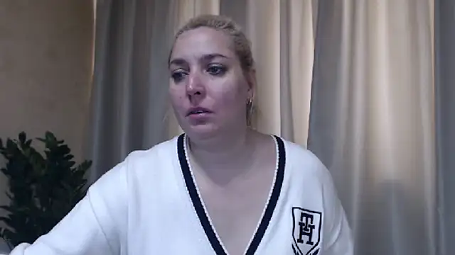 sweetpussy13 online show from May 19, 2026, 5:25 am