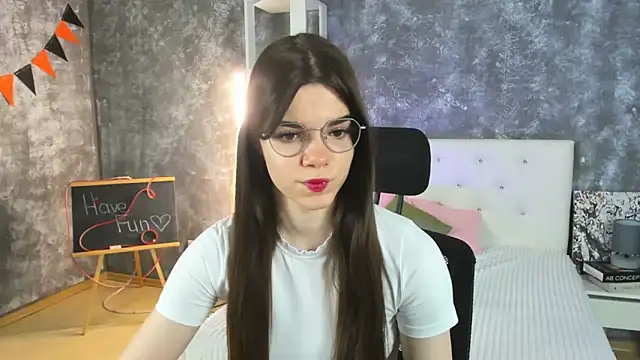 miss  evelyne online show from March 8, 2026, 1:11 am