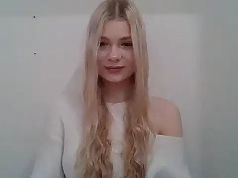 GeorginaLovely online show from December 18, 2025, 5:50 pm