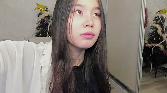 amiya cute online show from December 22, 2025, 12:27 pm