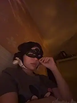 SilkyMira online show from March 28, 2026, 9:16 pm