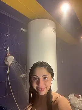 SilkyMira online show from April 2, 2026, 8:15 pm