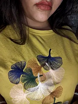 Wanii32 online show from April 15, 2026, 5:46 am