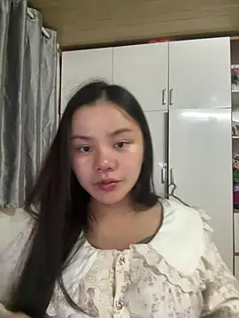 leo-kitty online show from April 25, 2026, 3:09 pm
