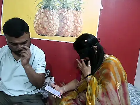 Snapshot of Lovelycouple25 chatting on February 16, 2026, 6:45 am Lovelycouple25 online show from February 16, 2026, 6:45 am