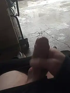 Snapshot of Mar81 chatting on February 3, 2026, 12:21 pm Mar81 online show from February 3, 2026, 12:21 pm