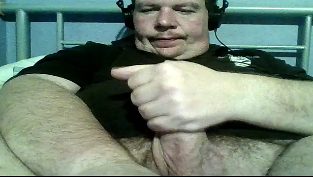 Snapshot of mrhardcock12 chatting on February 15, 2026, 10:20 pm mrhardcock12 online show from February 15, 2026, 10:20 pm