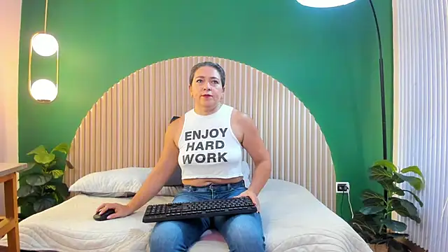 Snapshot of dahianeconnor chatting on February 7, 2026, 11:51 am dahianeconnor online show from February 7, 2026, 11:51 am