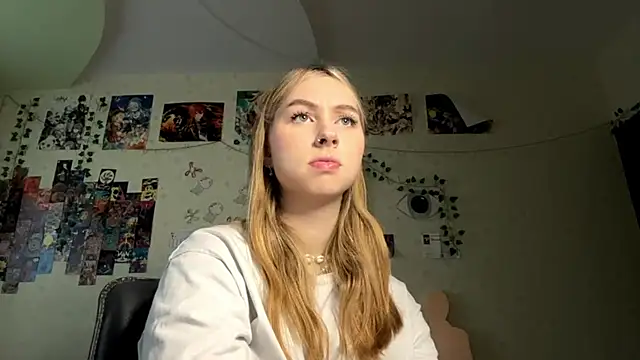 JanelBray online show from December 18, 2025, 11:14 am