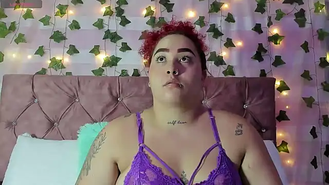 Snapshot of Ayla-marttinez chatting on April 12, 2026, 12:36 am Ayla-marttinez online show from April 12, 2026, 12:36 am