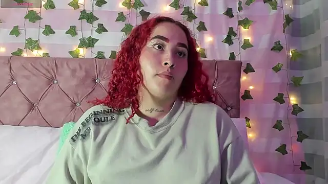 Snapshot of Ayla-marttinez chatting on April 6, 2026, 1:56 am Ayla-marttinez online show from April 6, 2026, 1:56 am