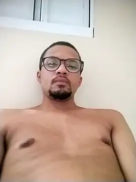 GustavinhoH22 online show from April 3, 2026, 8:37 pm