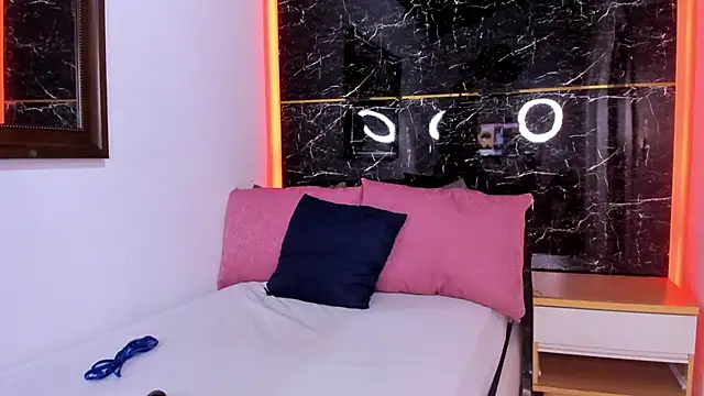 keyla knowles online show from February 2, 2026, 9:58 pm