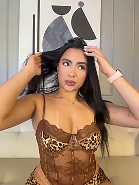 Snapshot of ValeriaTorress_ chatting on March 1, 2026, 9:48 pm ValeriaTorress online show from March 1, 2026, 9:48 pm