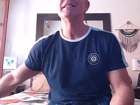 Snapshot of TommyLopez chatting on February 15, 2026, 3:44 pm TommyLopez online show from February 15, 2026, 3:44 pm