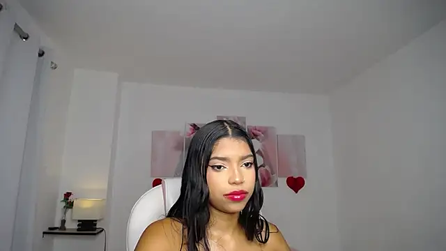aylin ross  online show from June 25, 2026, 1:25 am