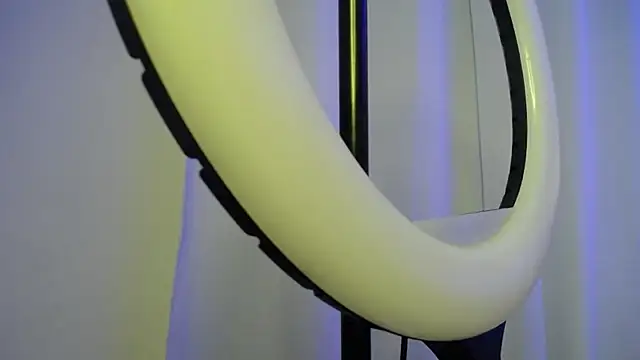 aylin ross  online show from March 19, 2026, 4:45 am