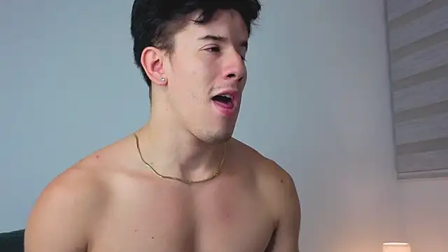 maxxcooper1 online show from January 14, 2026, 4:38 am