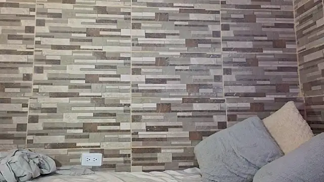 maxxcooper1 online show from March 13, 2026, 9:31 pm