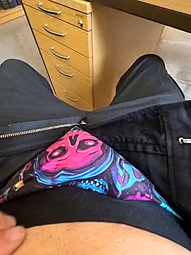 Snapshot of abmelken chatting on April 6, 2026, 12:28 pm abmelken online show from April 6, 2026, 12:28 pm