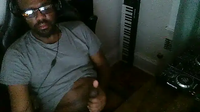 Snapshot of MrUnintentional chatting on January 7, 2026, 5:34 am MrUnintentional online show from January 7, 2026, 5:34 am