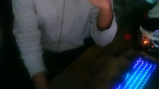 Snapshot of MrUnintentional chatting on December 22, 2025, 2:55 am MrUnintentional online show from December 22, 2025, 2:55 am