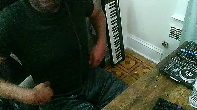 Snapshot of MrUnintentional chatting on January 11, 2026, 4:08 am MrUnintentional online show from January 11, 2026, 4:08 am