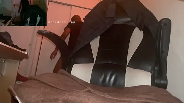 Snapshot of MrUnintentional chatting on March 13, 2026, 2:49 am MrUnintentional online show from March 13, 2026, 2:49 am