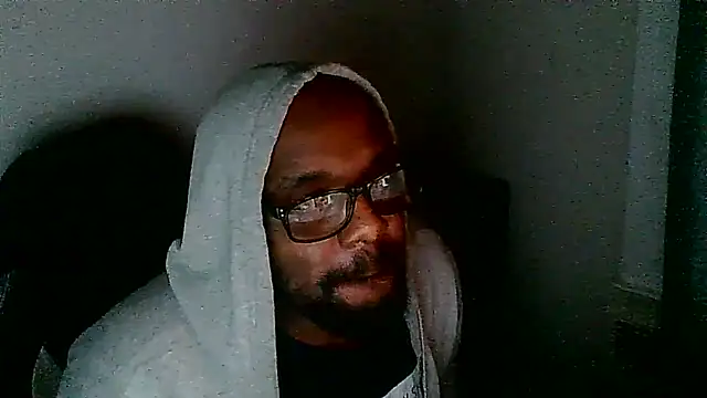 Snapshot of MrUnintentional chatting on December 21, 2025, 3:08 am MrUnintentional online show from December 21, 2025, 3:08 am