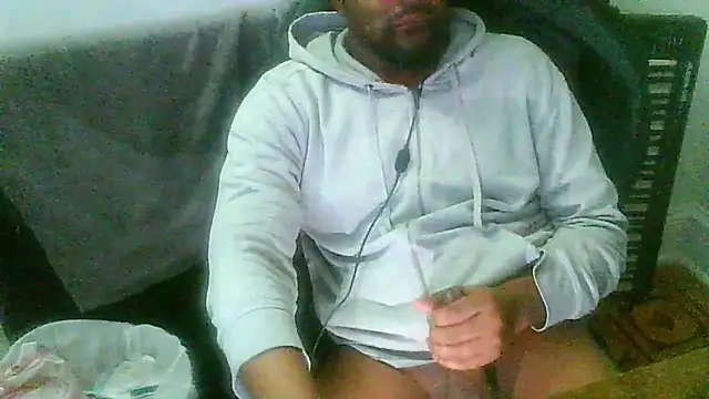 Snapshot of MrUnintentional chatting on January 13, 2026, 6:12 pm MrUnintentional online show from January 13, 2026, 6:12 pm