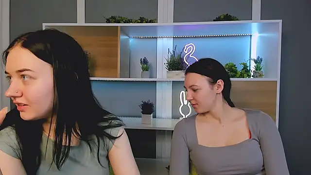 Snapshot of mira_vibe chatting on February 8, 2026, 3:32 pm mira vibe online show from February 8, 2026, 3:32 pm