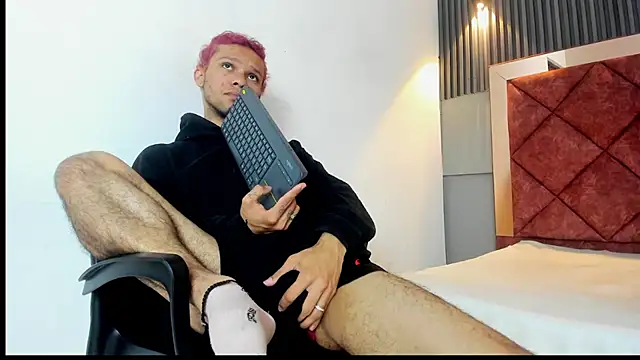 TAYSON SCOTT online show from December 22, 2025, 12:16 pm