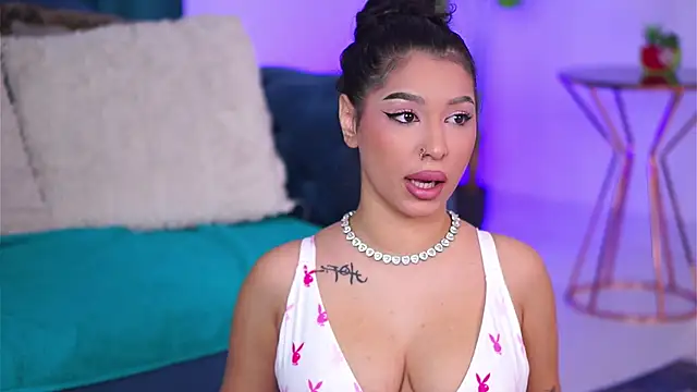 Snapshot of IvyPlush chatting on January 12, 2026, 9:49 am IvyPlush online show from January 12, 2026, 9:49 am