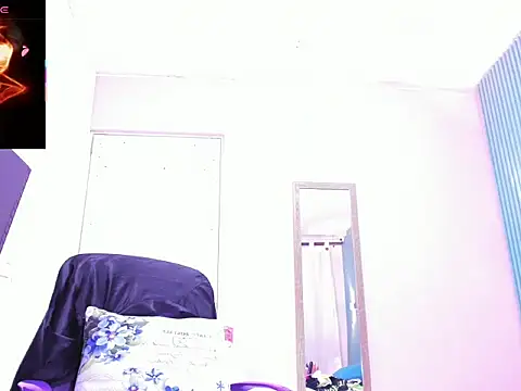 Kittymoretti online show from December 23, 2025, 4:56 am